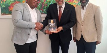 El Primer Ministro Dr. Luc Mercelina se reúne con el Vicepresidente Global y Director de Seguridad de la Información de BlackBerry