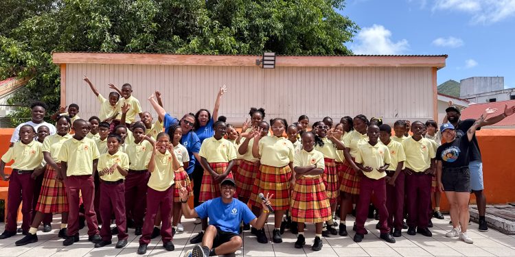 La Fundación RISE y la Fundación Nick Singh dan inicio al año escolar con empoderamiento juvenil y las artes