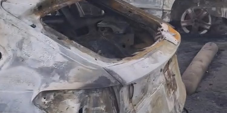 Arrestan sospechoso tras incendio de vehículo en el aeropuerto