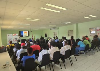 Capacitación Colaborativa Organizada por el MECYS para Operadores de Autobuses Escolares