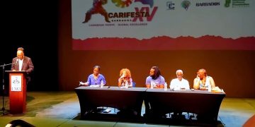Escritores en la mesa redonda de CARIFESTA VX sobre la literatura como resistencia, innovación y memoria, por Jacqueline Sample