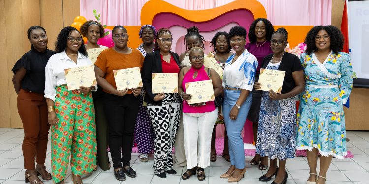 El Programa de Empoderamiento de la Costura Femenina celebra la graduación de su 4.ª cohorte