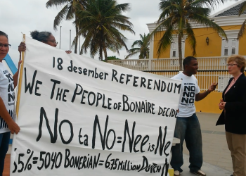 La Policía detiene dos sospechosos tras robo a mano armada y robo de vehículo en Philipsburg
