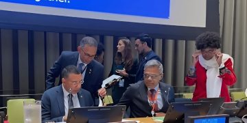 El PM de Sint Maarten felicita al PM de Jamaica, Andrew Holness, por su victoria electoral en su tercer mandato