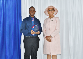 Jean-Marc Augusty recibió el prestigioso Premio Presidente del Parlamento 2025