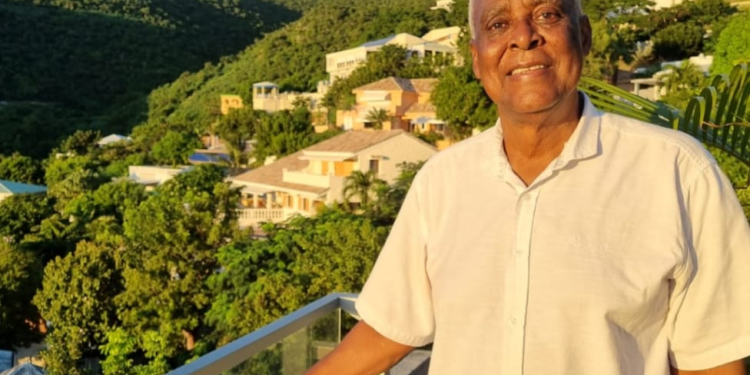 Firma del Libro de Condolencias por el difunto Henri Brookson