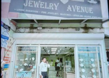 Asaltan Joyería en Bobby’s Marina