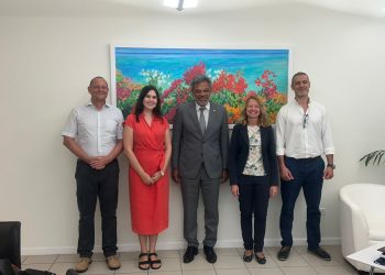 El Primer Ministro Dr. Luc Mercelina recibe a la Delegación de la UE en Sint Maarten para impulsar proyectos clave de infraestructura y desarrollo