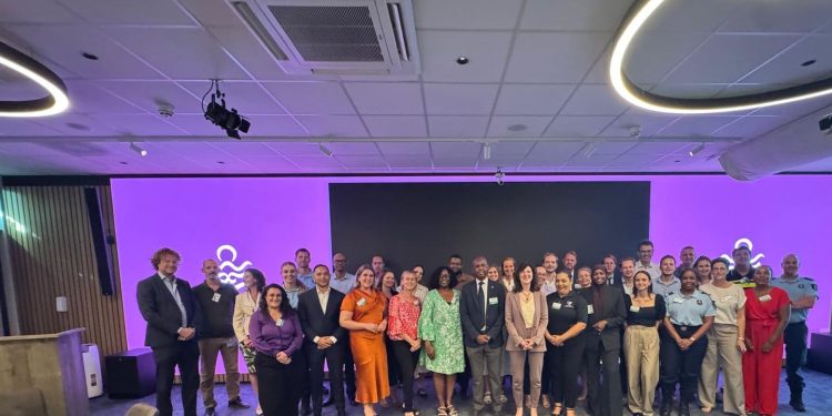 Construyendo juntos hacia una cadena migratoria con visión de futuro en el Caribe Neerlandés