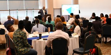 Reduciendo la brecha entre la educación y el mercado laboral: Mesa redonda organizada por el Ministerio de Educación, el equipo del proyecto SEA y TWO