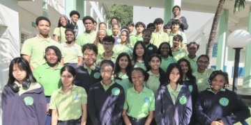 Estudiantes de 5.º curso de St. Dominic High School completan con éxito la Semana de la Observación