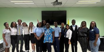 Continúa el Concurso Anual Interescolar de Debate del Parlamento Juvenil de Sint Maarten