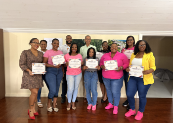 Funcionarios Públicos Completan Capacitación en Protocolo Dirigida por Experto en Protocolo