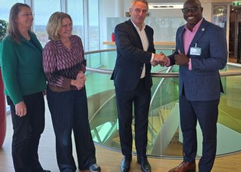 El Kadaster de St. Maarten impulsa el Centro de Información de Cables y Oleoductos