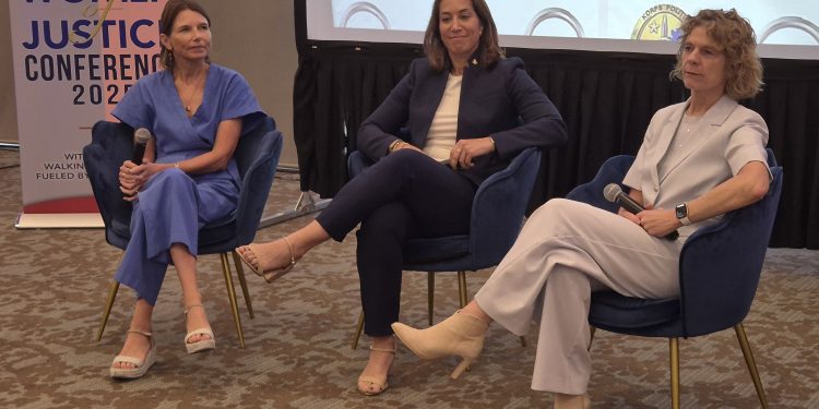 La Jefa de Policía de los Países Bajos visita Sint Maarten