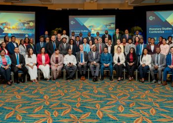 “Historias cuatrilingües: Relatos de Angliet Baidjoe ya disponibles en la Biblioteca de Sint Maarten”