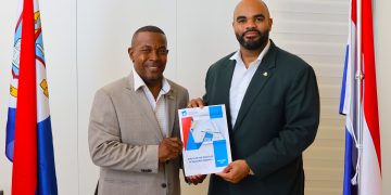 Cámara de Auditoría presenta informe sobre el proceso de permisos al Ministro de VROMI