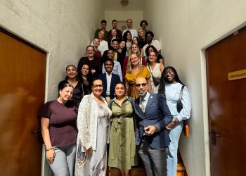 Estudiantes de la Universidad de Ciencias Aplicadas de La Haya visitan el SER de Curaçao