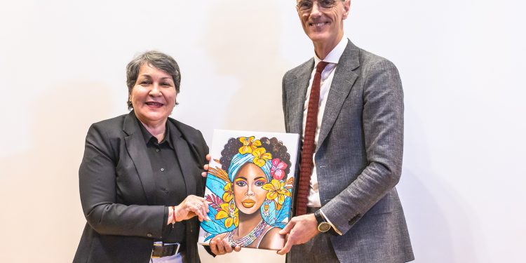 Jeanette Semeleer insta a una acción valiente y colaborativa para fortalecer la resiliencia del Caribe