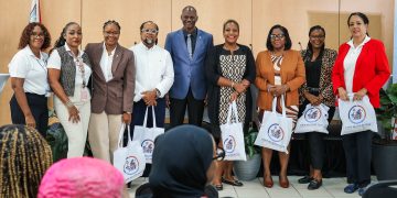 El Equipo de Relaciones Laborales de la División de Asuntos Laborales y Servicios Sociales organiza un panel de las relaciones laborales en Sint Maarten