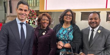 Ministra Plenipotenciaria asiste a la Sesión Conjunta Extraordinaria de los Estados Generales conmemorativa del 80.º aniversario de la Segunda Guerra Mundial