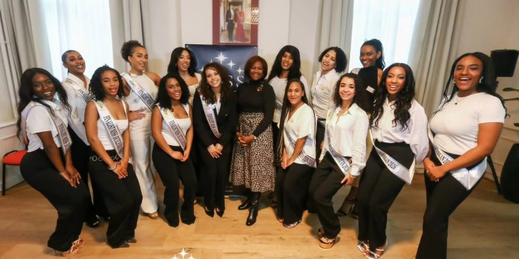 La Ministra Plenipotenciaria Arrindell fue Jurado del Certamen Miss Caribe Holandés 2026