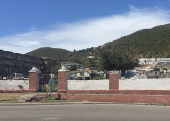 Sint Maarten enfrenta una crisis de espacio en cementerios