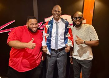 El Ministro Brug y King James lanzan la canción de concientización sobre salud mental “¿Estás bien?”