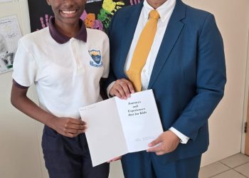 La Ministra Gumbs recibe a la joven autora Mo’Riah Stewart para un inspirador debate sobre alfabetización y creatividad juvenil