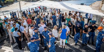 Día de Relaciones Comerciales en el Buque Naval Zr.Ms. Groningen