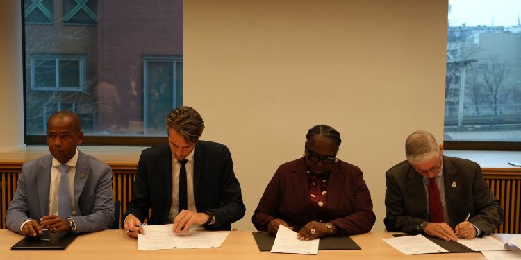 El Gobierno de Statia firma un acuerdo para fortalecer la regulación y el cumplimiento de la normativa ambiental