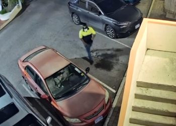 El KPSM inicia una investigación completa sobre un robo a mano armada con interpretación de Policía