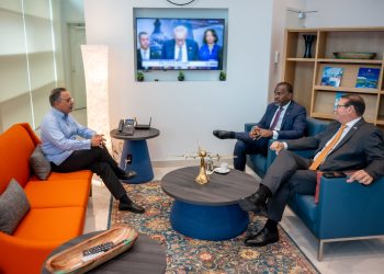 Gobernadores de Aruba y Curaçao se unen al Gobernador Baly en Sint Maarten antes del 50.º Aniversario de Saba