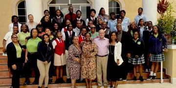 Bridge to Bold presenta la Clase Magistral 2025, inspirando a los jóvenes de Sint Maarten a soñar en grande y brillar con luz propia