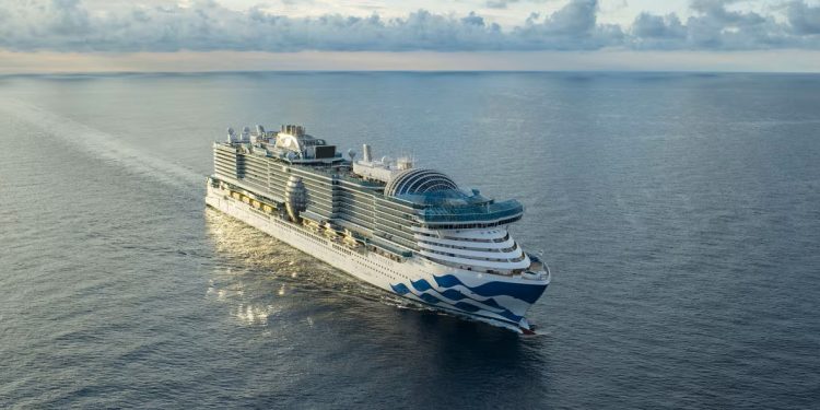 Port de St. Maarten recibirá el Año Nuevo con dos escalas inaugurales del Sun Princess y el Allura