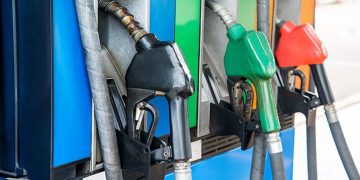 Controladores Económicos Realizan Calibración de Surtidores de Combustible para Garantizar la Protección del Consumidor y un Comercio Justo