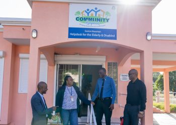 El Ministro Brug reubica su Gabinete fuera del Edificio de Administración Gubernamental