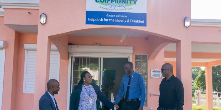 El Ministro Brug reubica su Gabinete fuera del Edificio de Administración Gubernamental