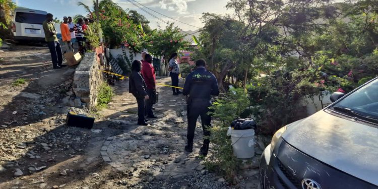 Hallan a un hombre muerto en Cay Hill