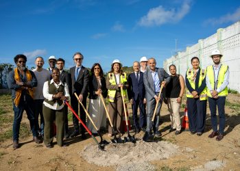La Ministra de Justicia, Nathalie Tackling, da inicio a la tan esperada construcción de la nueva prisión de Point Blanche