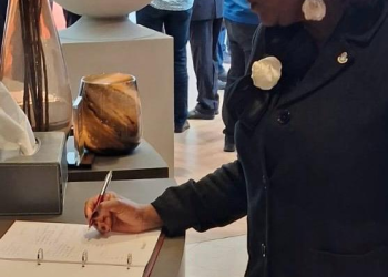 La Ministra Plenipotenciaria Arrindell despide a Hamilton “Hammy” L. Richardson, figura emblemática del béisbol holandés