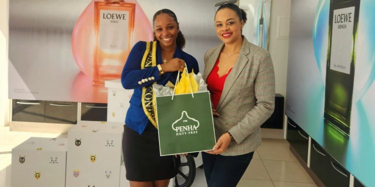 El camino de Breyenne Brown, Reina Senior del Carnaval, a la 55.ª Edición del Carnaval se fortalece con el apoyo de Penha