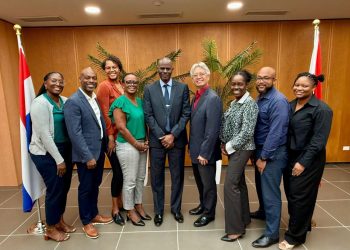 El Ministro Brug nombra a un Inspector General Interino