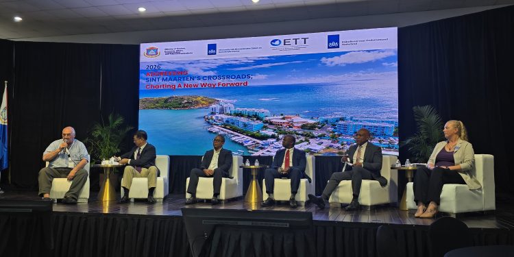 Puntos destacados del panel de debate: Oportunidades y riesgos futuros para el desarrollo turístico