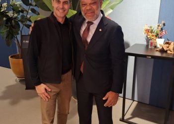 El Primer Ministro Dr. Luc Mercelina felicita al Primer Ministro Rob Jetten por la formación del nuevo Gobierno neerlandés