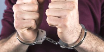 Arresto en relación con robo a mano armada