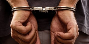 Arresto en relación con robo a mano armada