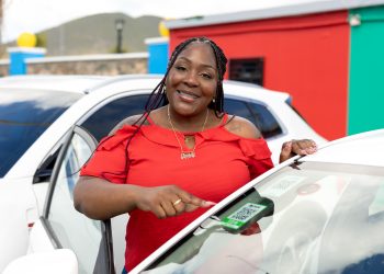 Se acerca el 27 de febrero, fecha límite para las calcomanías vehiculares de 2026