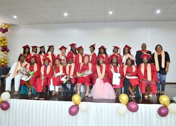 Veintidós estudiantes se gradúan del Curso Acelerado de Enfermería Registrada de SMMC