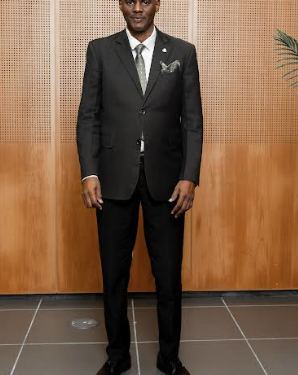 El Ministro Brug solicita asesoramiento al Consejo Económico Social sobre la introducción de un sistema de pensiones complementario